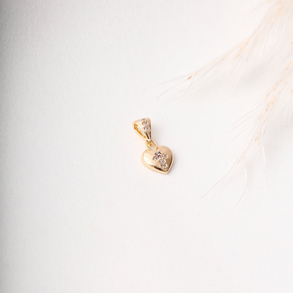 Crossed Heart Pendant - 18K Gold Filled