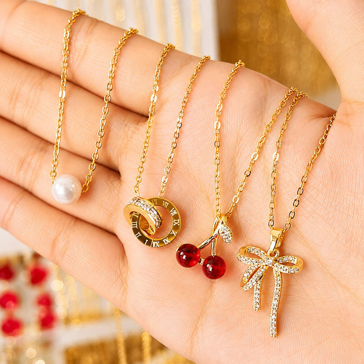 Bow PVD Gold-Plated Brass Necklace - Crystallic
