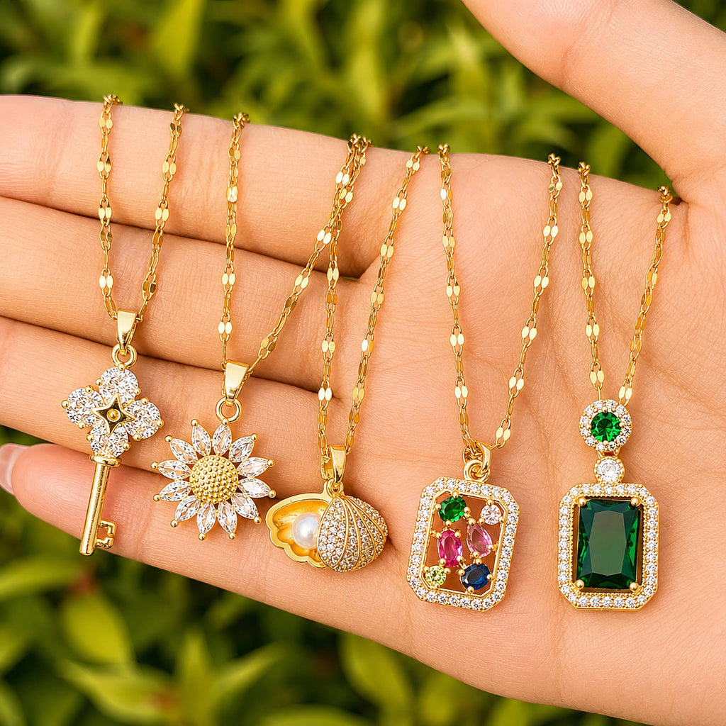 Flower PVD Gold-Plated Brass Necklace - Crystallic
