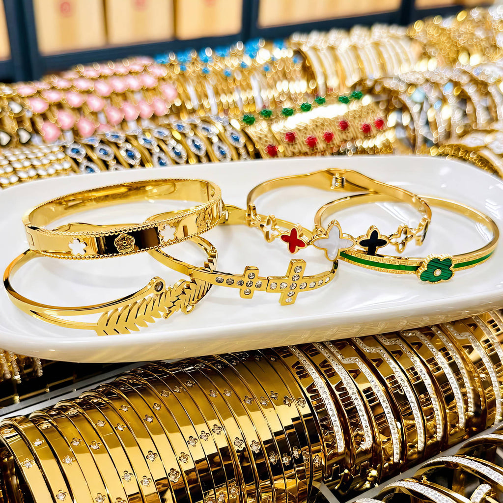 Flower PVD Gold-Plated Steel Bracelet - Intensity