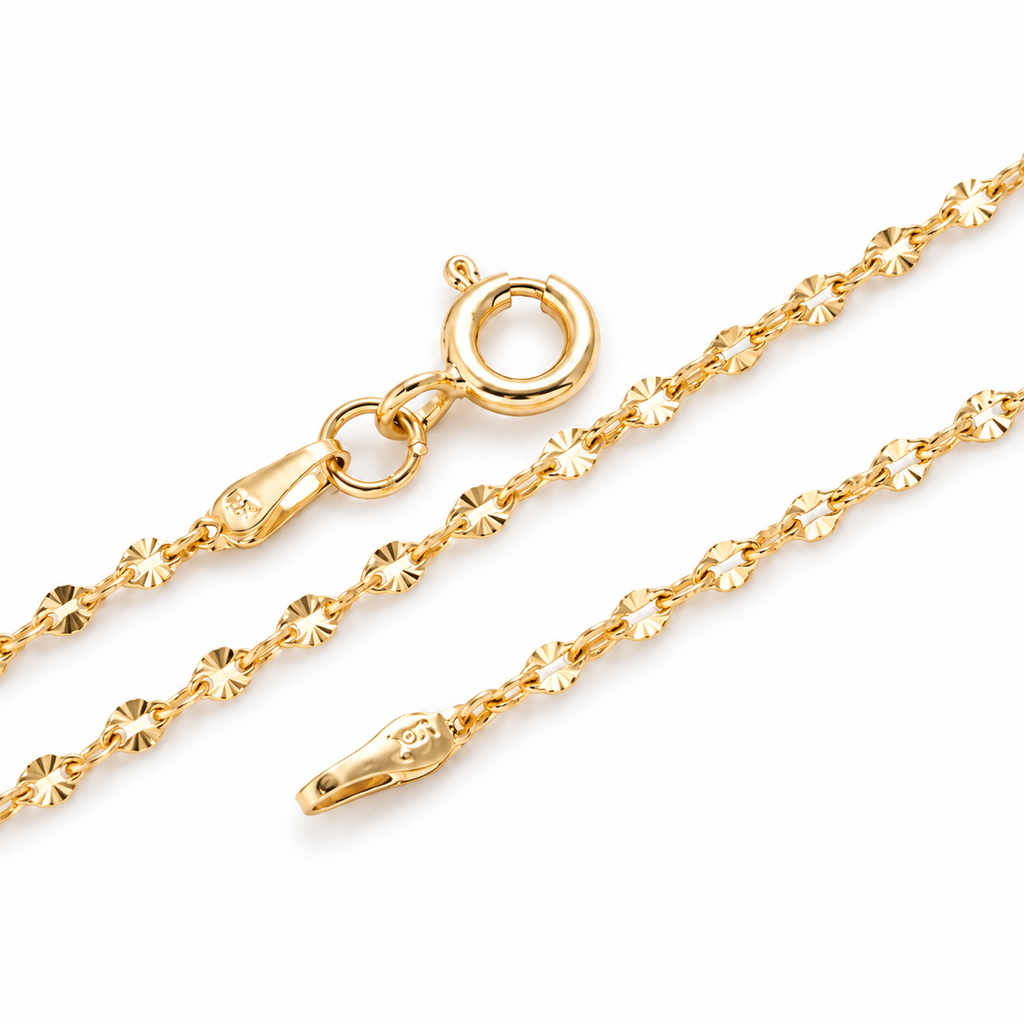 Diamond Cut Station Chain 18K Gold Filled – 17.7” — Close up · chain weave detail