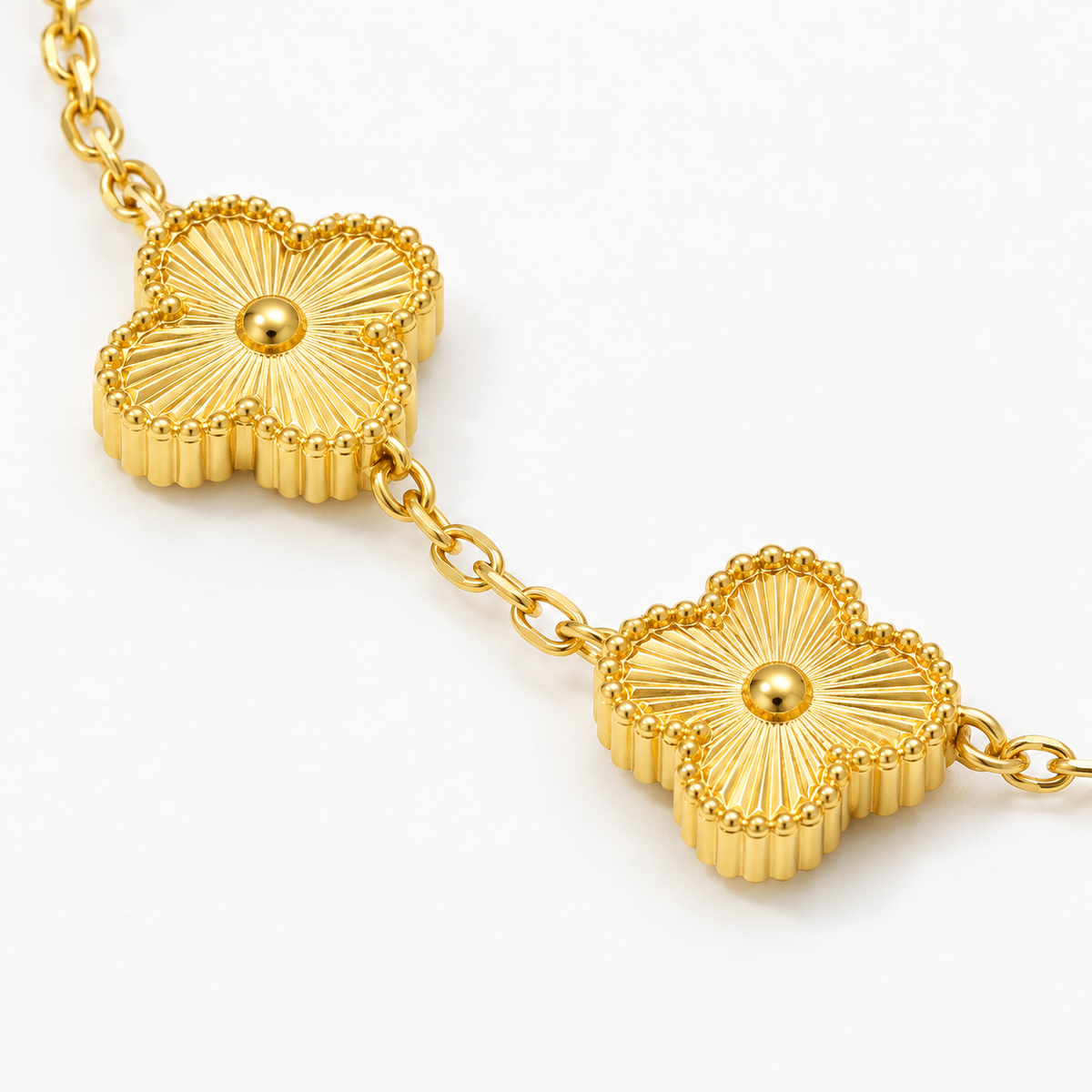 Textured Clover Station Bracelet — macro close-up detail