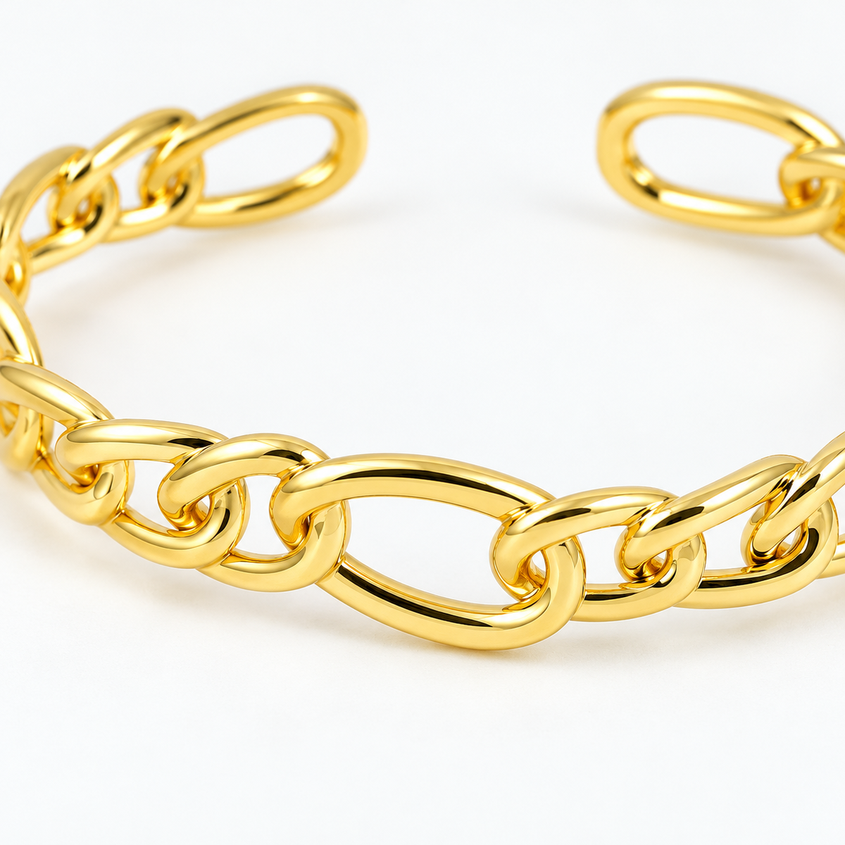 Curb Link Open Cuff — macro close-up detail