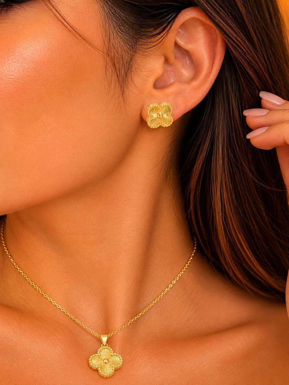 Deluxe Clover Jewelry Set – Gold Plated — original product photo 3