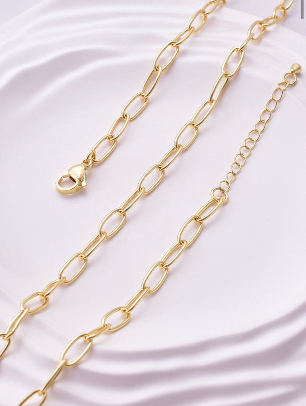 Classic Paperclip Chain Necklace – Gold Plated — original product photo 4