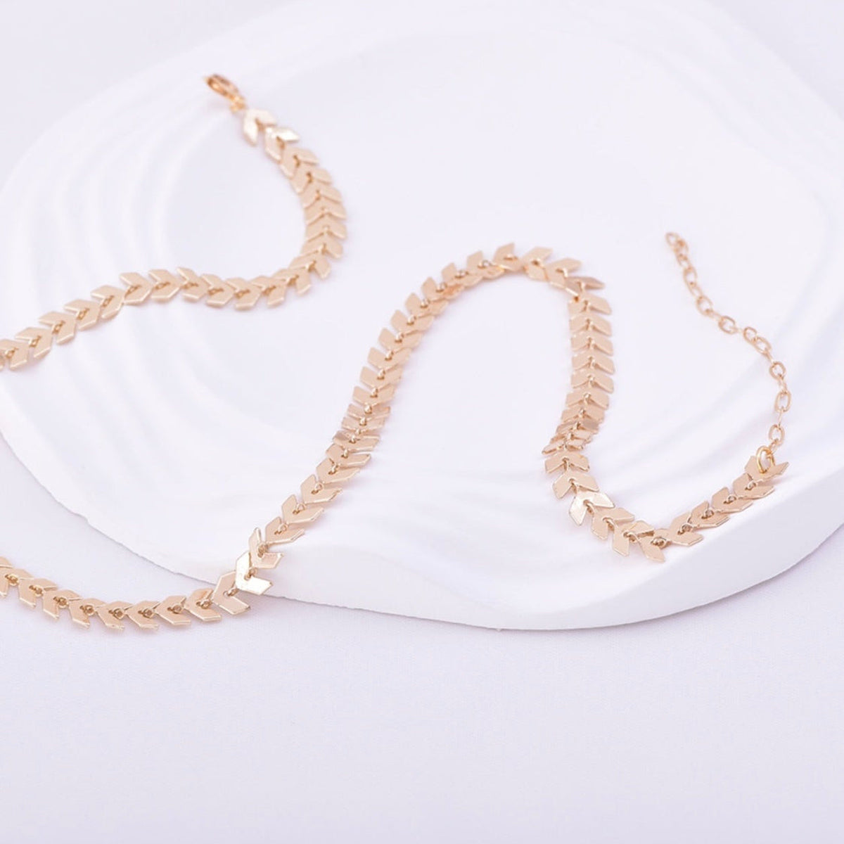 Radiant Braided Chain Necklace – Gold Plated — original product photo 3