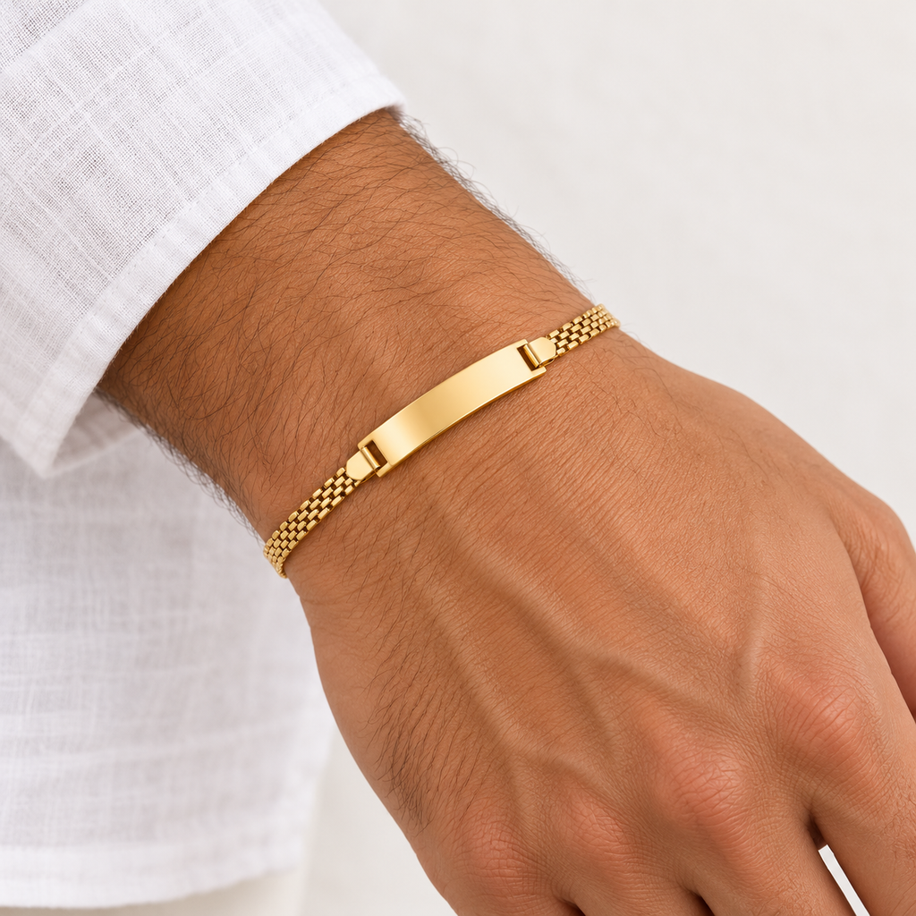 Pulsera de Identificación 18K Gold Filled — Worn view