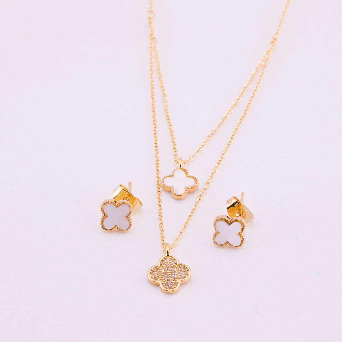 Black Clover Sparkle Jewelry Set – Gold Plated — original product photo 2