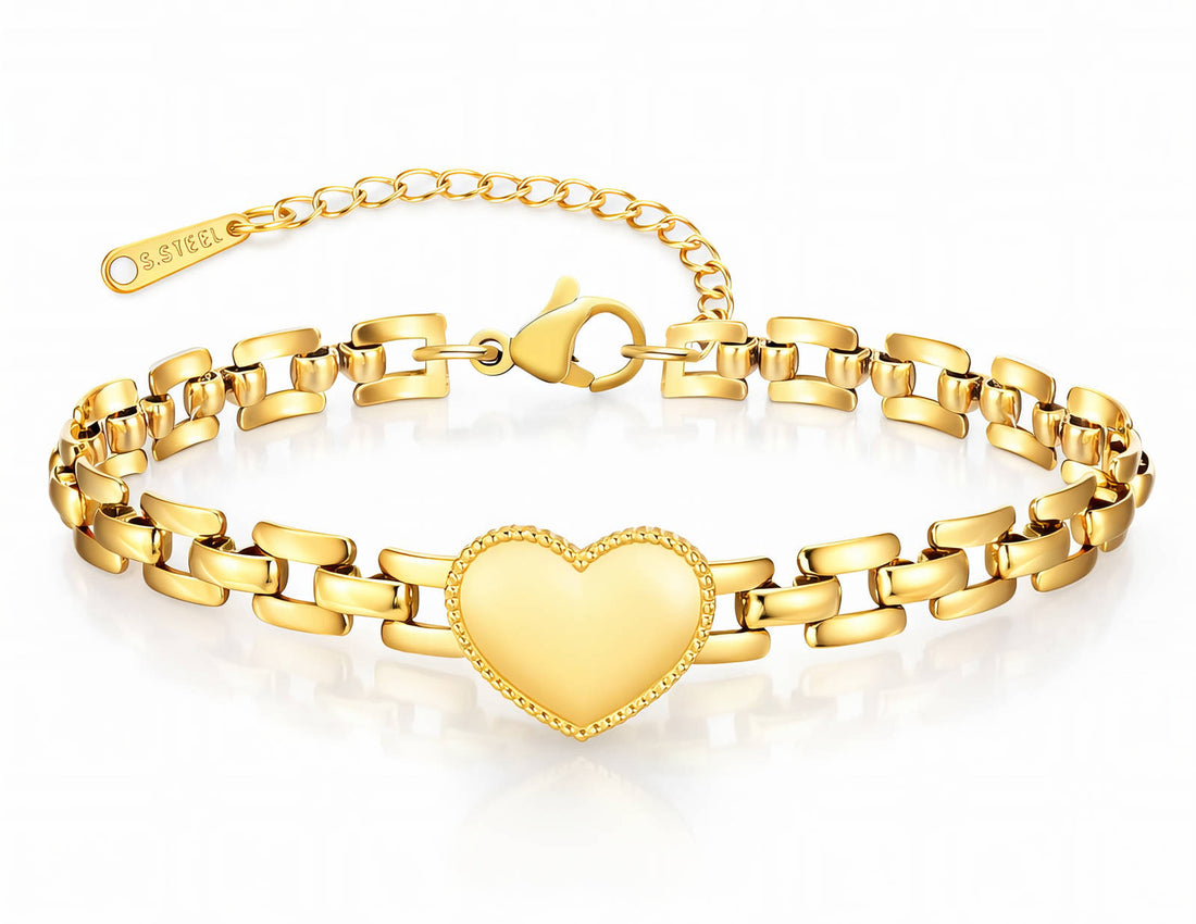Alba Heart Bracelet close-up detail