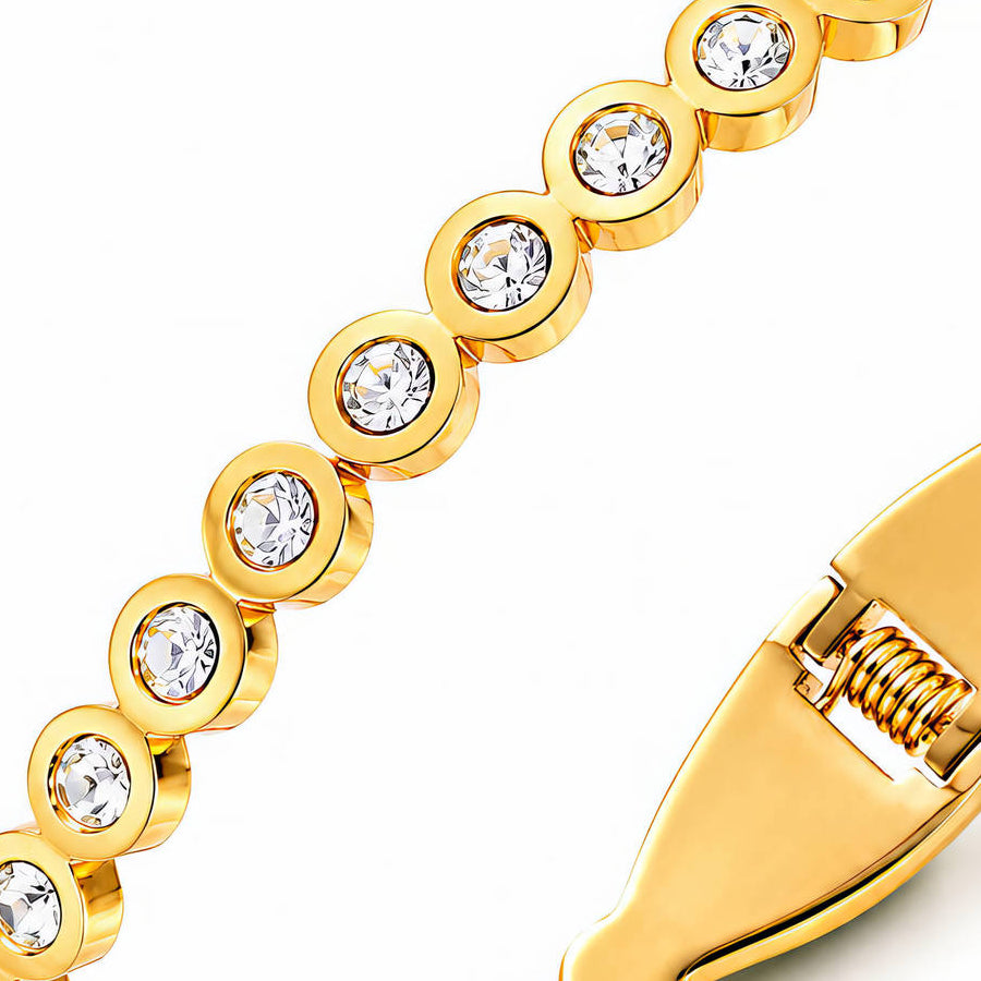 Aveline bracelet close-up detail