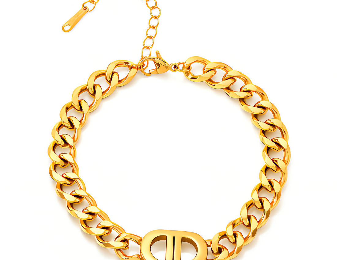Belle Bracelet close-up detail