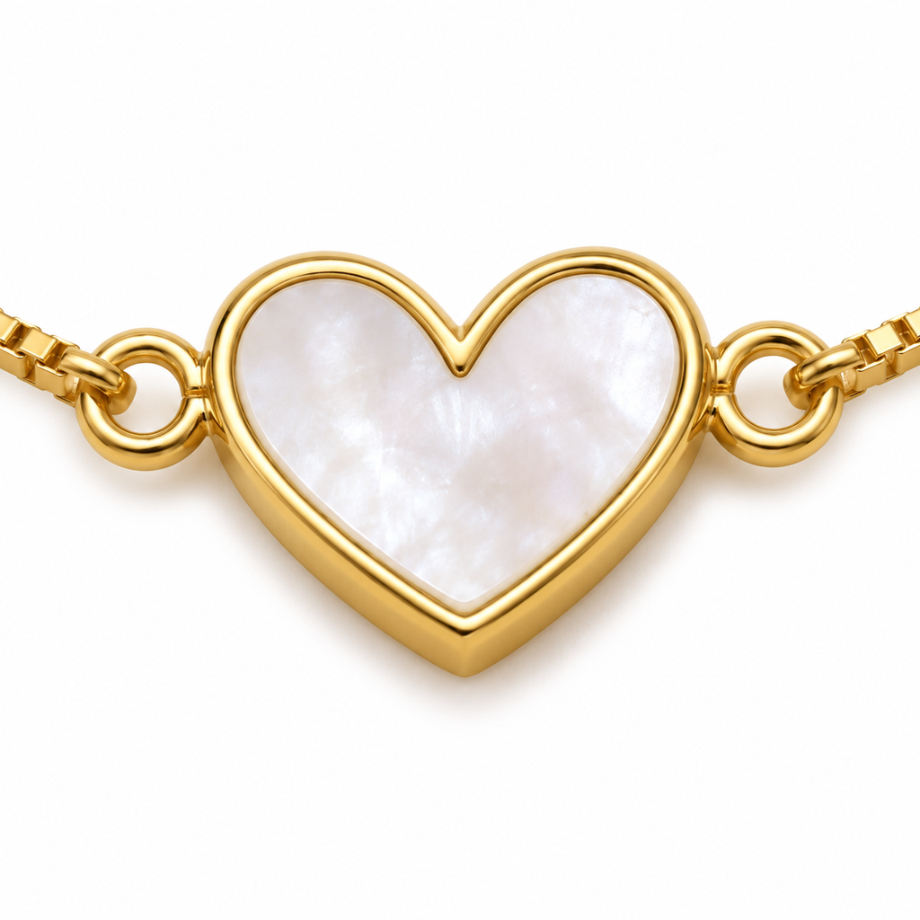Endless Love Heart Bracelet — close-up detail