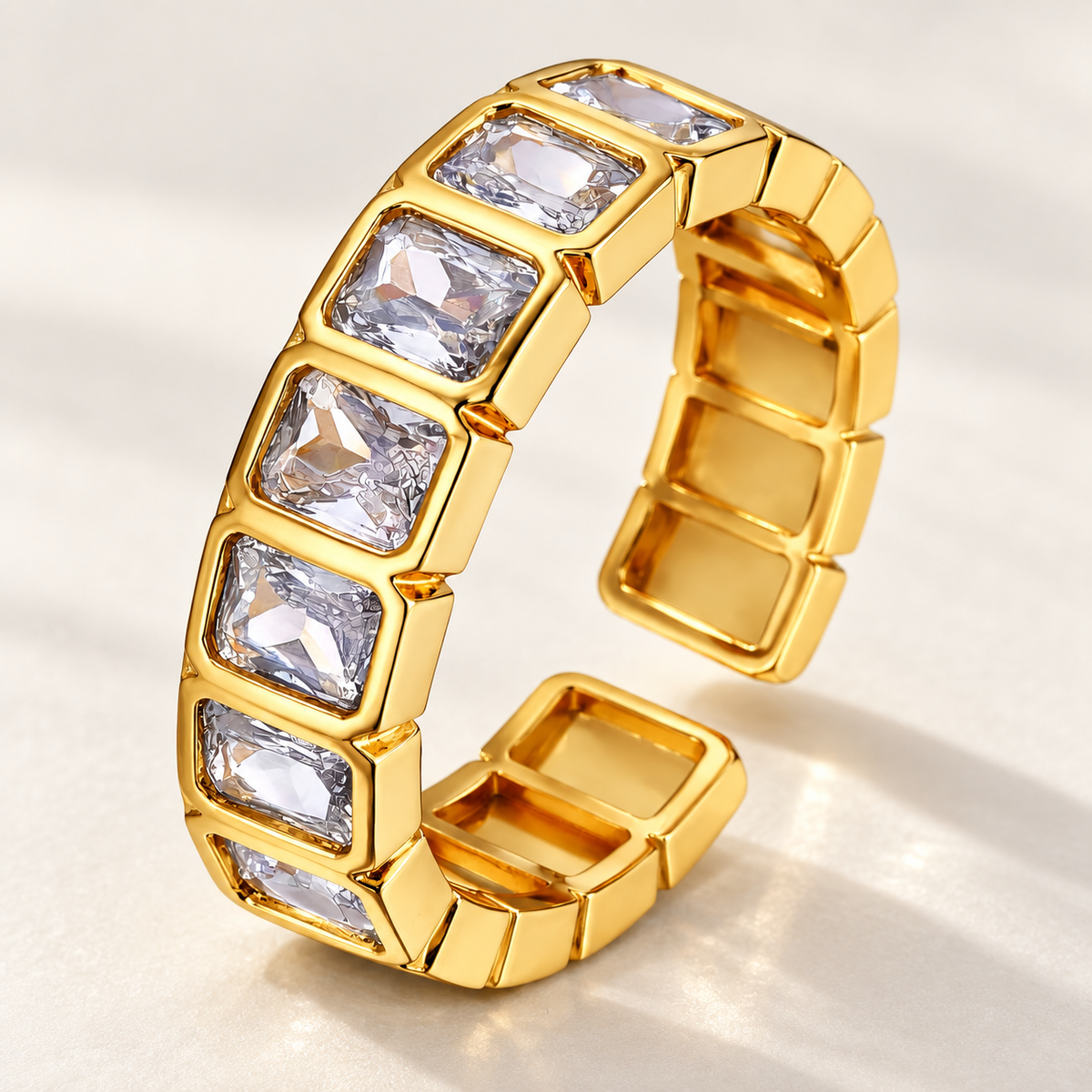 Fleur Crystal Ring detail