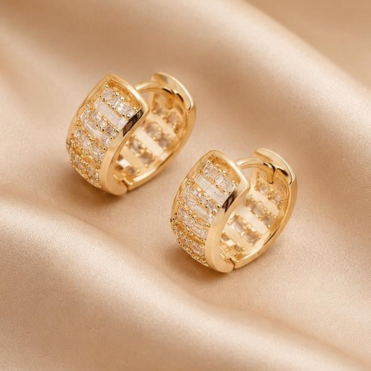 Pavé Curve Hoop Earrings - Gold Filled18k