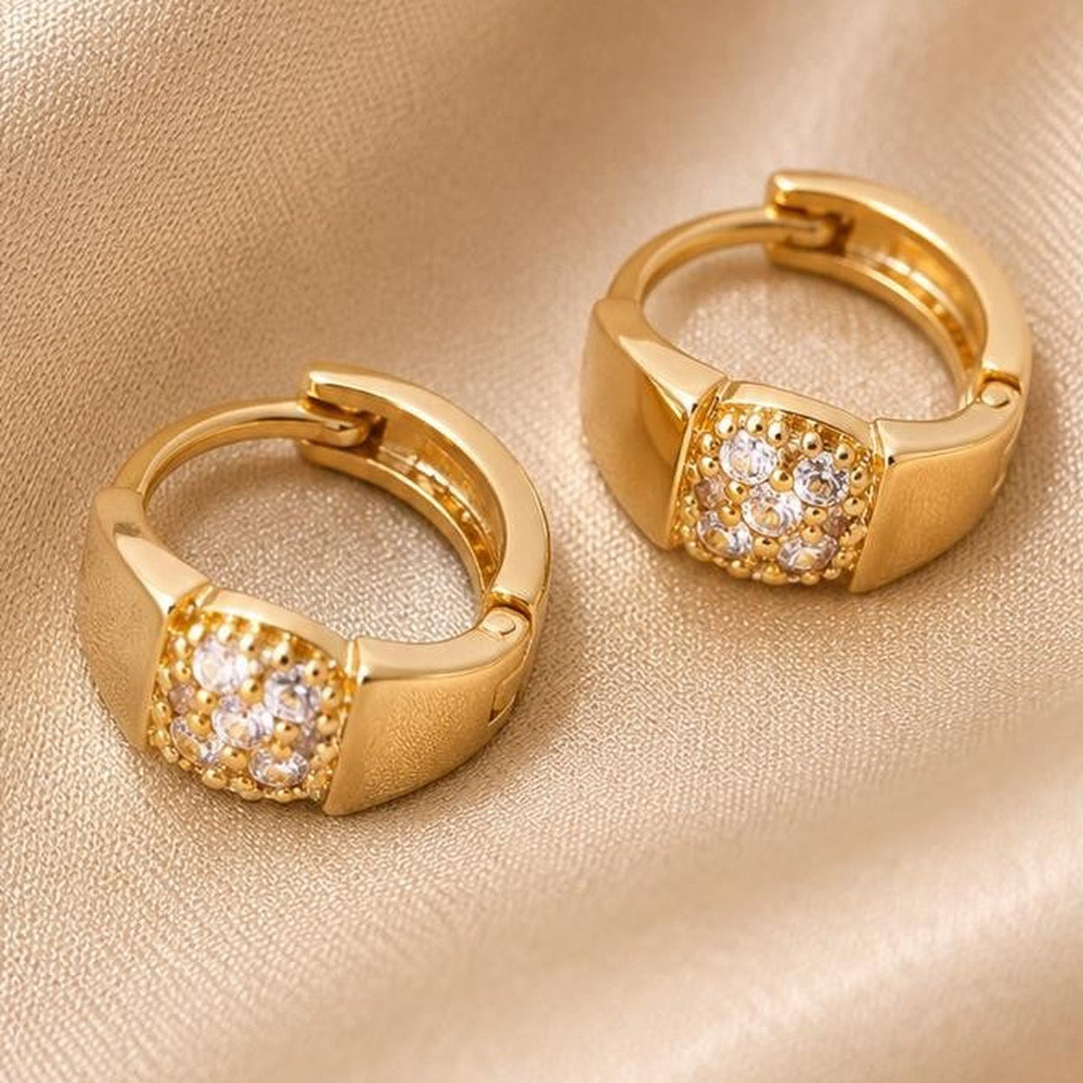 Pavé Square Accent Hoops - Gold Filled18k