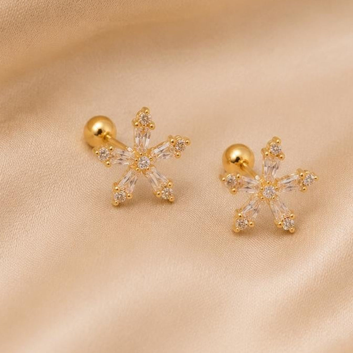 Snowflake Stud Earrings - Gold Filled 18k