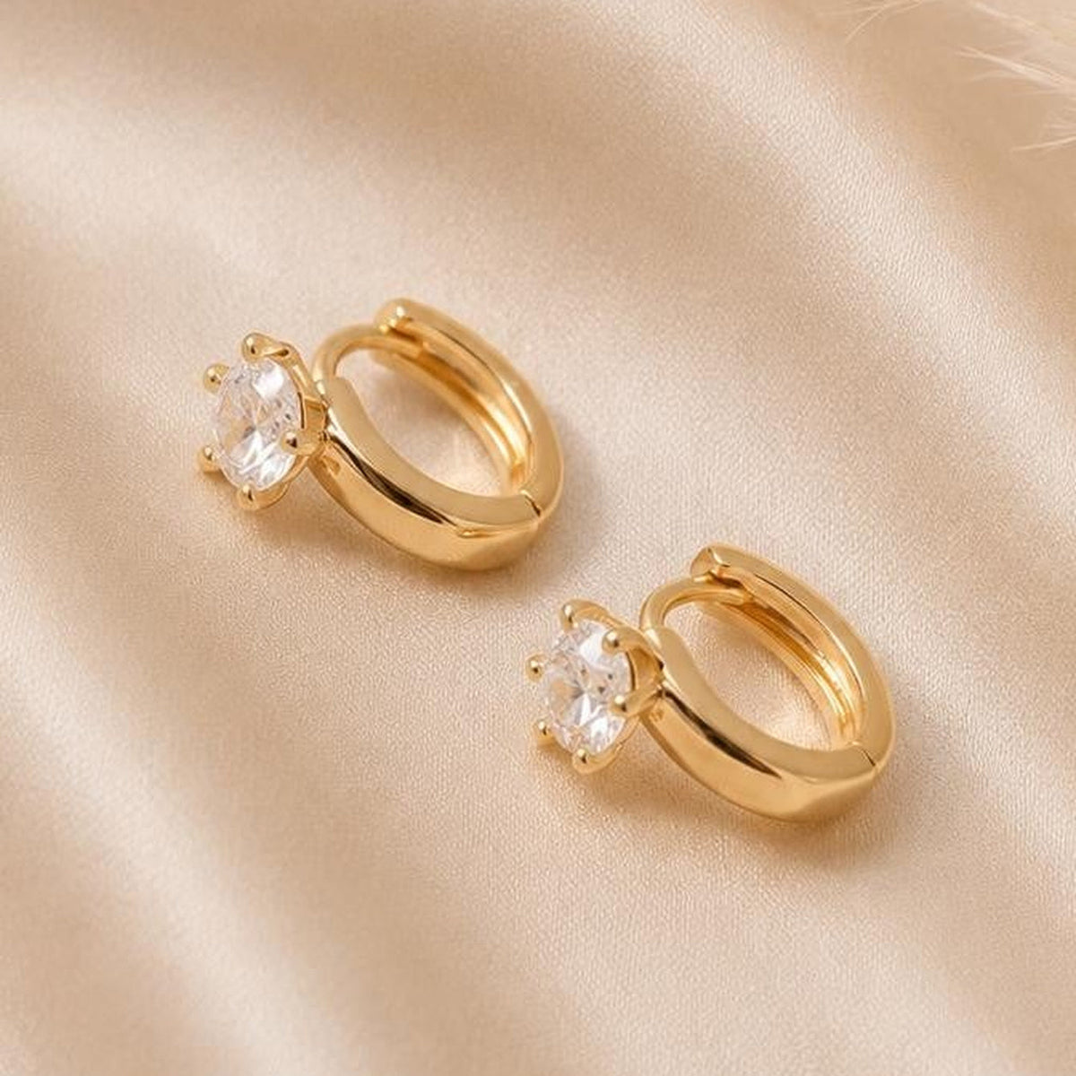 Solitaire Glow Hoops - Gold Filled18k