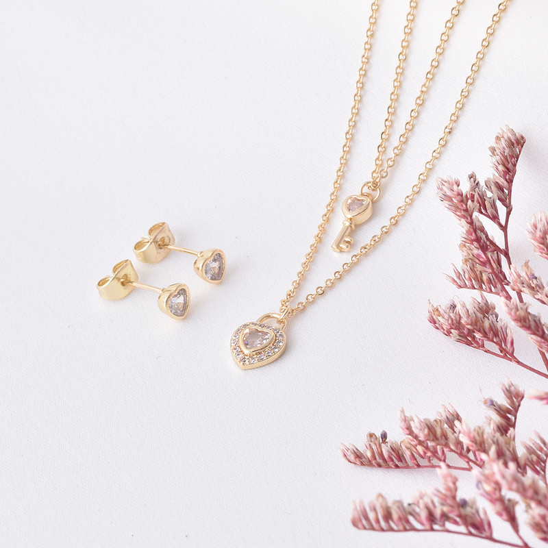 Layered Heart Sparkle Jewelry Set – Gold Plated — close-up, square format