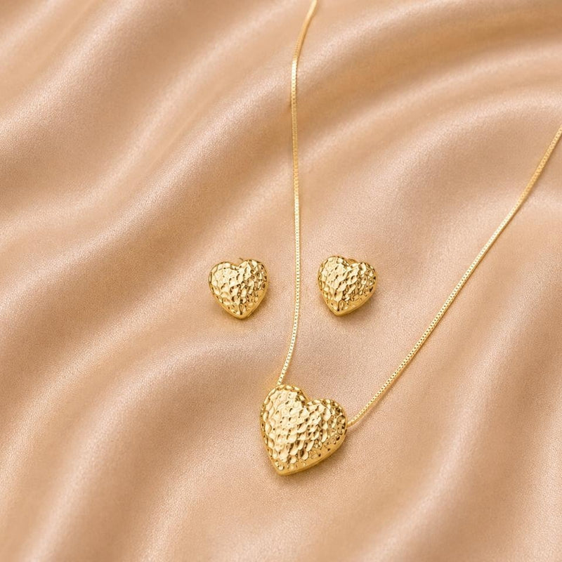 Textured Heart Jewelry Set – Gold Plated — close-up, square format
