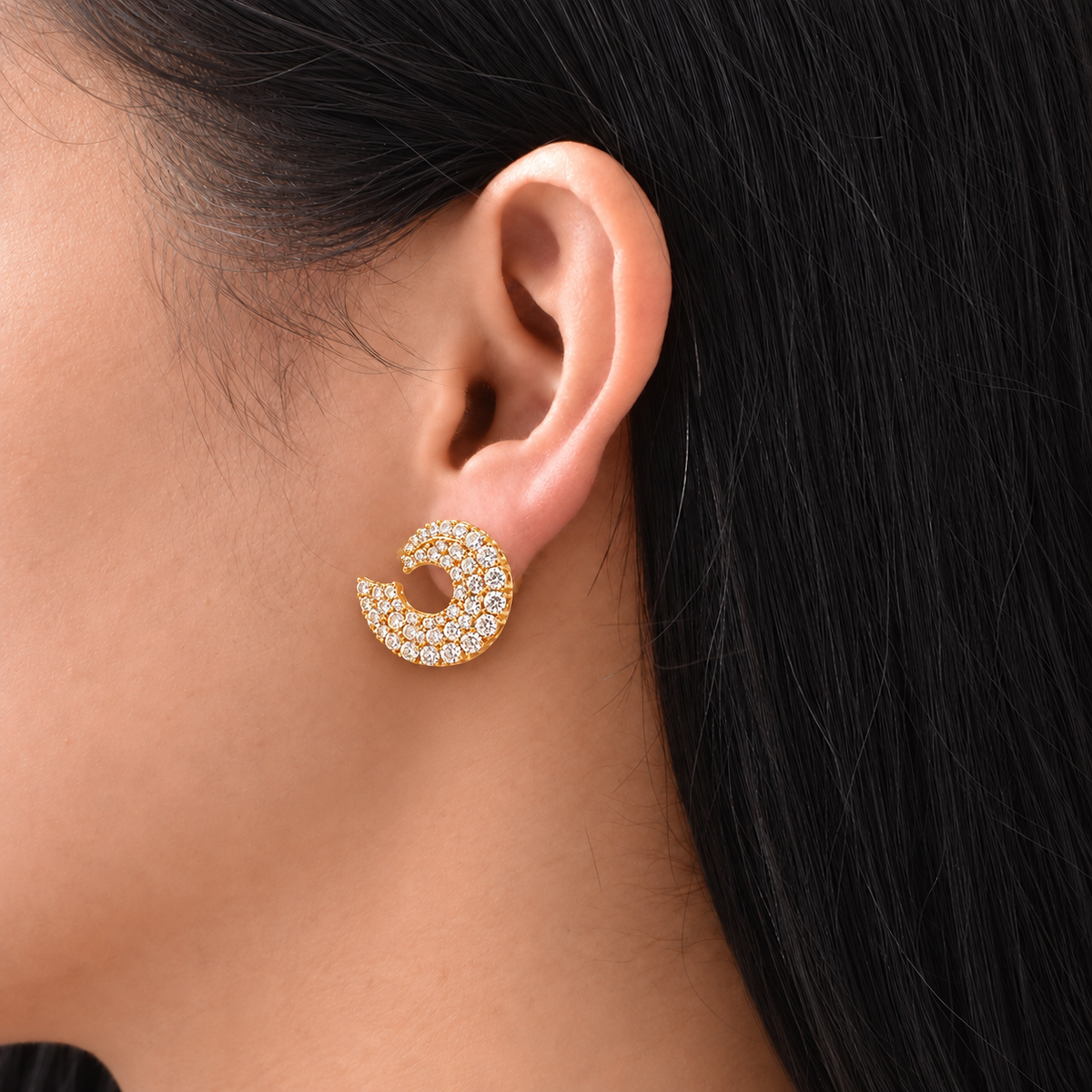 Golden Sparkle Swirl — uniform square close-up try-on