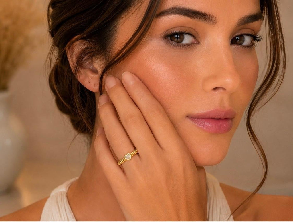 Heart Ribbed Adjustable Ring – Gold Plated