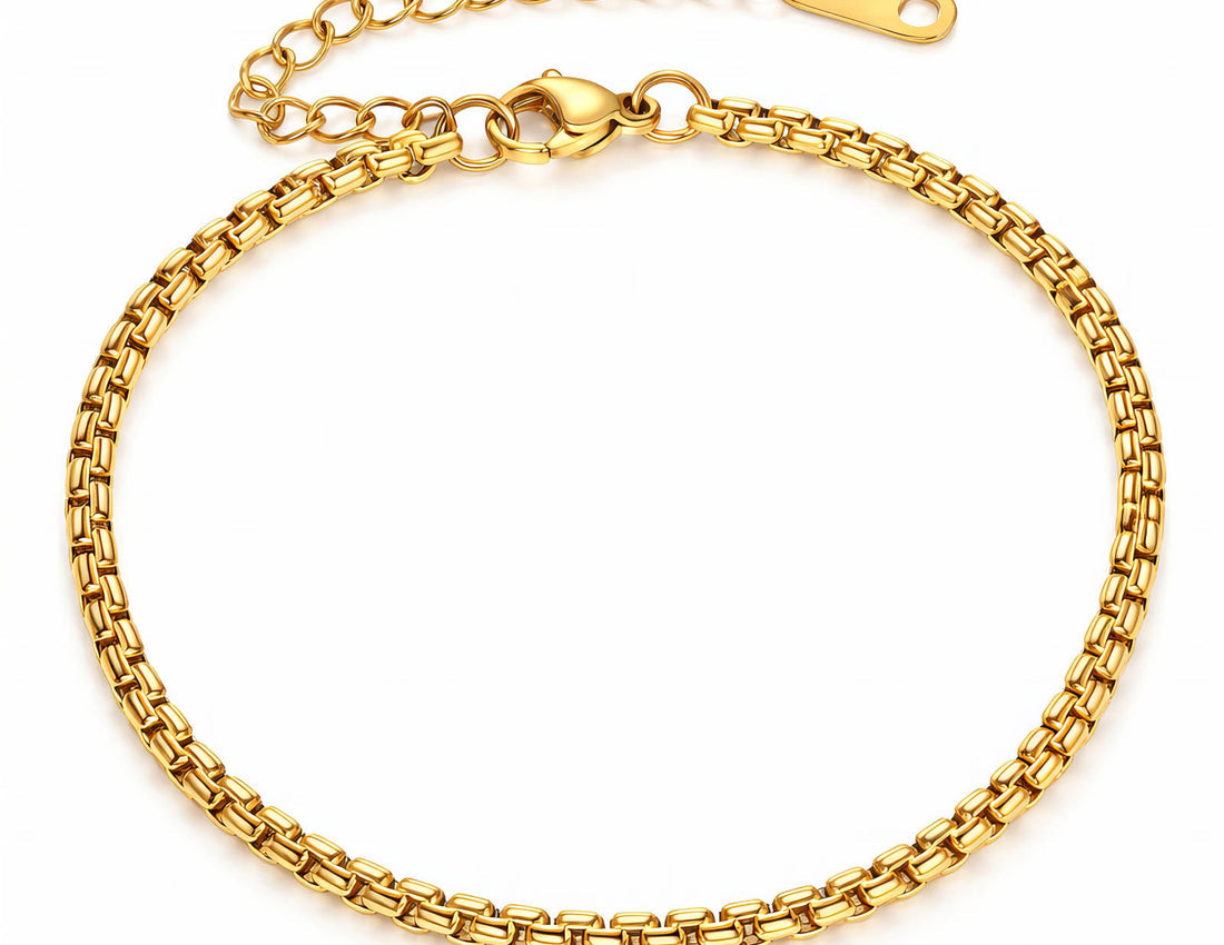 Isla Bracelet close-up detail