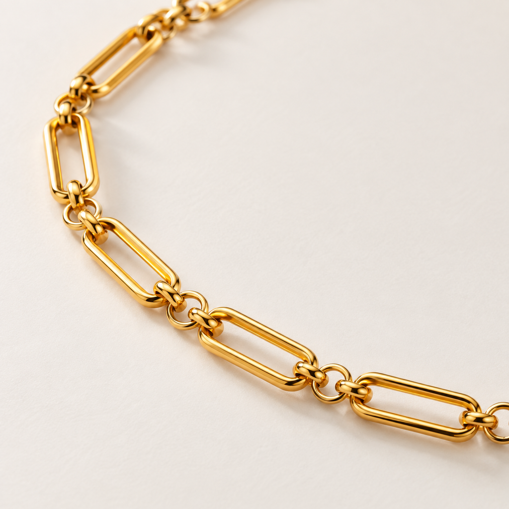 Lumi Anklet gold paperclip chain detail