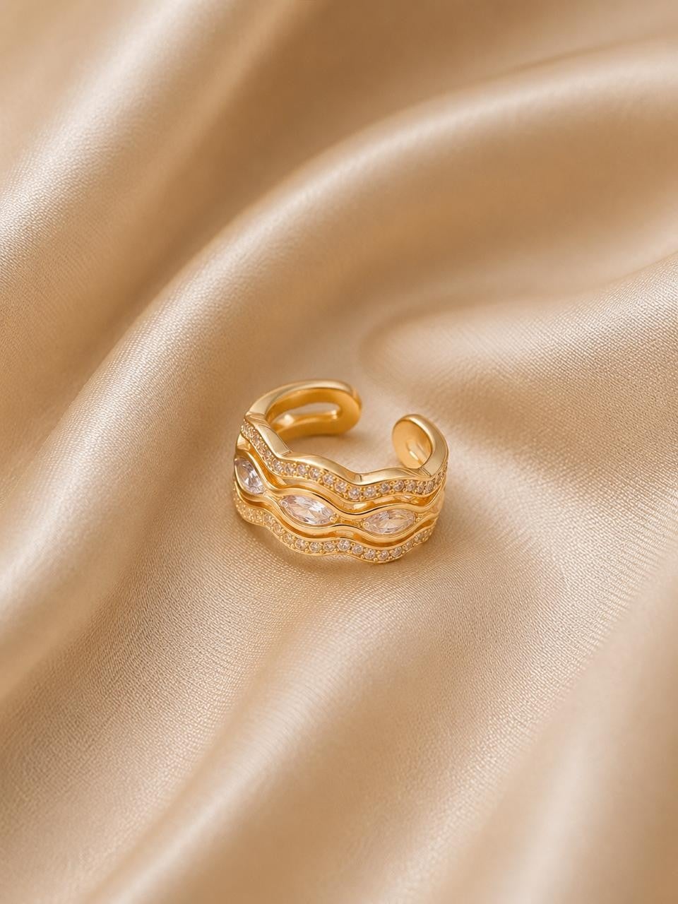 Wave Marquise Ear Cuff